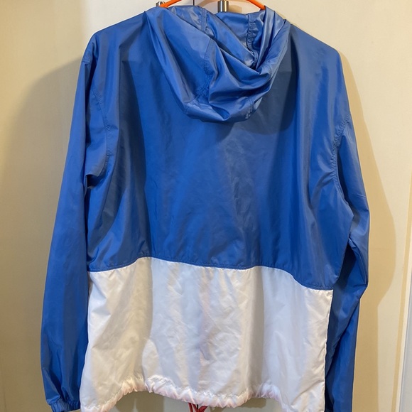 Columbia windbreaker in women’s size large - Picture 7 of 10